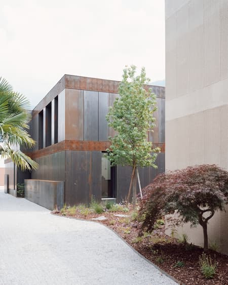 LIH Residence